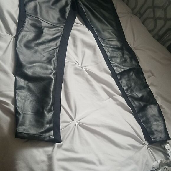 Trouve faux leather leggings Large - Picture 9 of 17